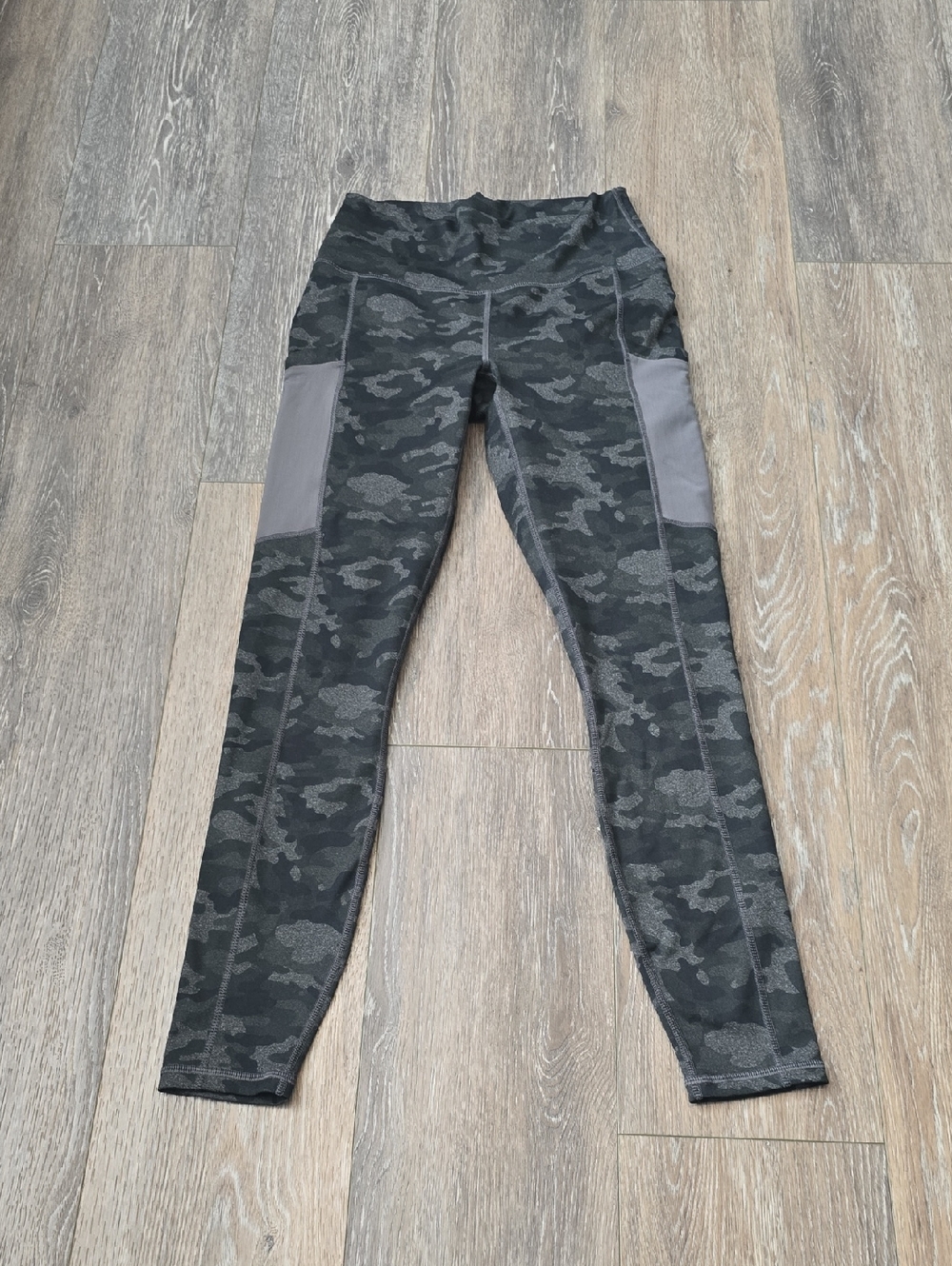 Power Hold Made By Fabletics Women's Medium Athletic Leggings